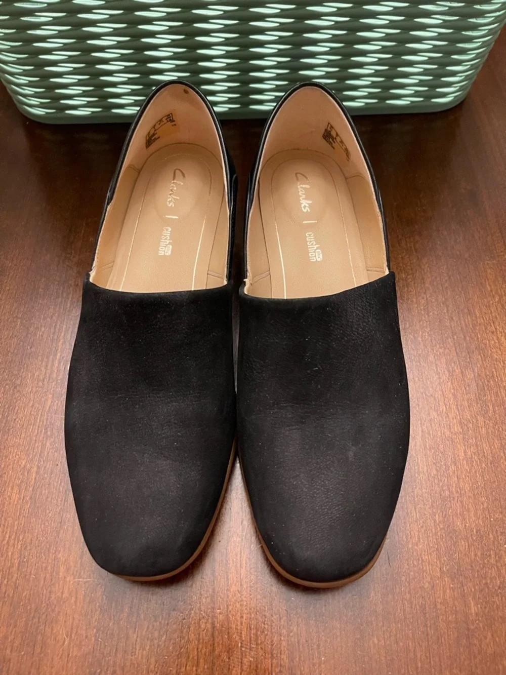 Clarks Women's Pure Tone Black Dressy Flats, SZ 7